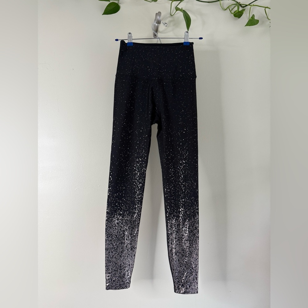 Beyond Yoga Alloy Ombre High Waisted Leggings in Black/Gunmetal Speckle Size‎ S - Picture 2 of 10